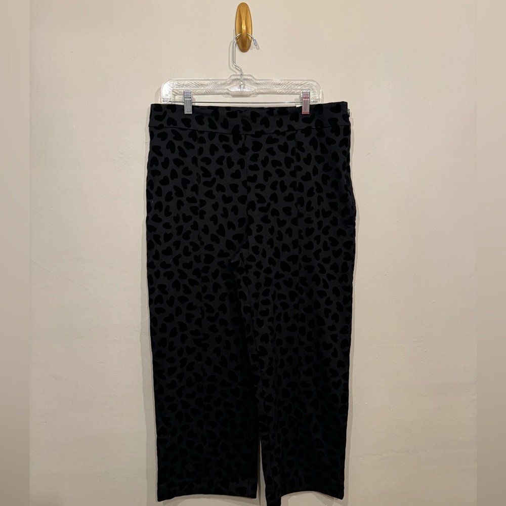 NWT Ann Taylor velvet heart cropped pants